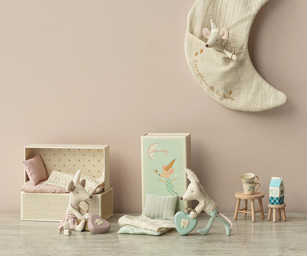 Ratón Hada de los Dientes, Hermana Pequeña en Caja de Cerillas