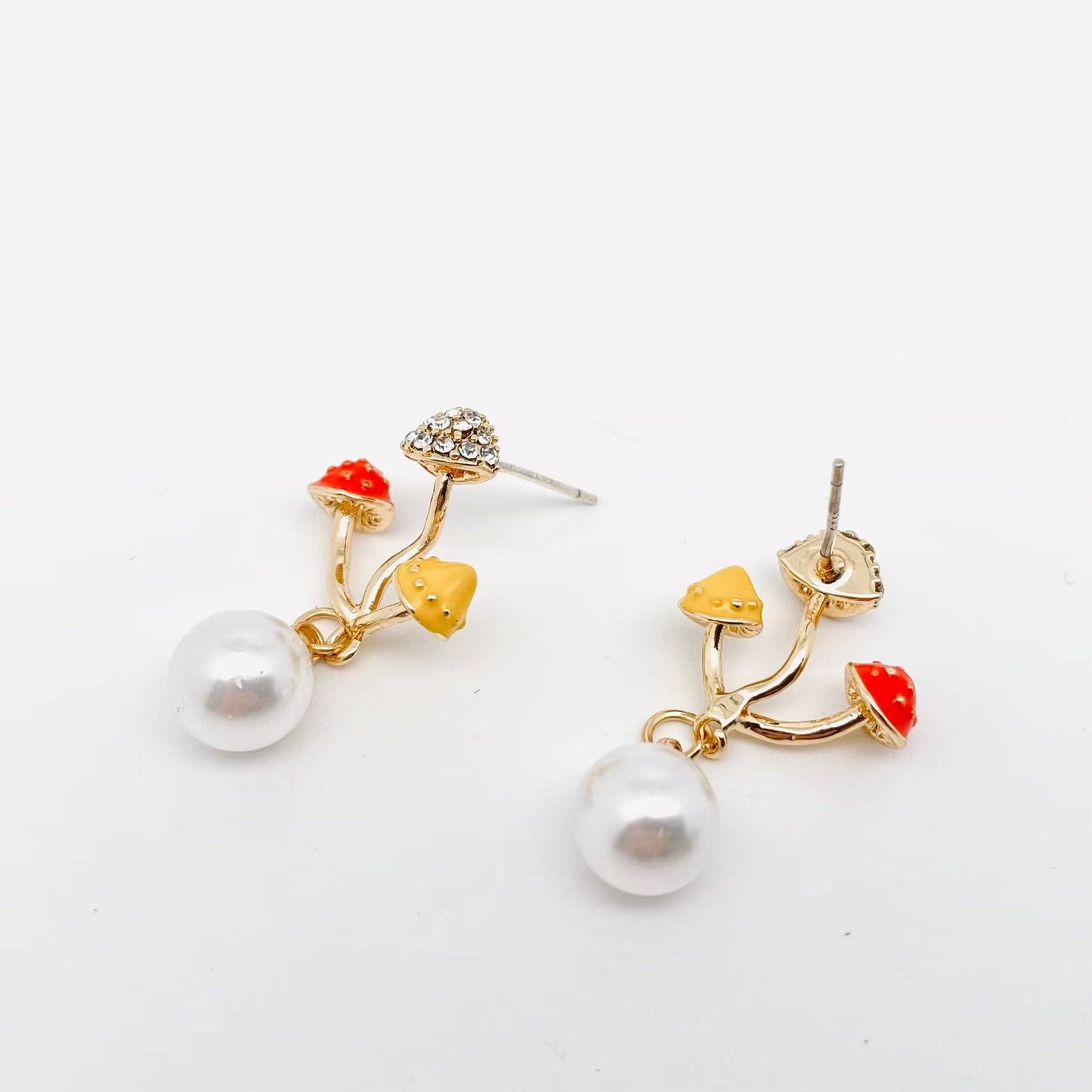 Pendientes tipo argolla de plata S925 con forma de seta y perlas