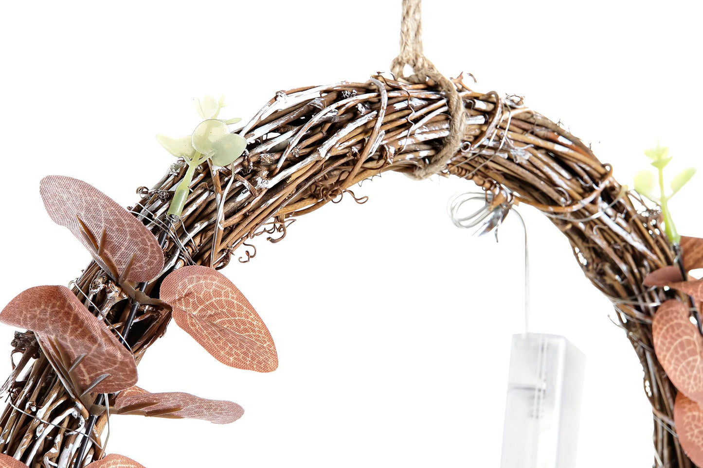 Corona Navideña con Luces LED y Detalles Decorativos – 30 cm