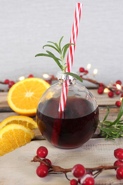 Vaso Navideño en Forma de Bola con Pajita – Receta incluida “Christmas Cranberry Crush”