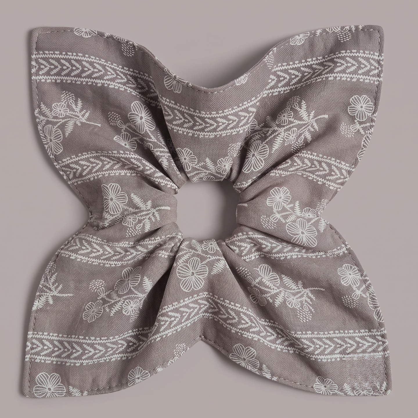 Coletero cuadrado: Une fleur beige