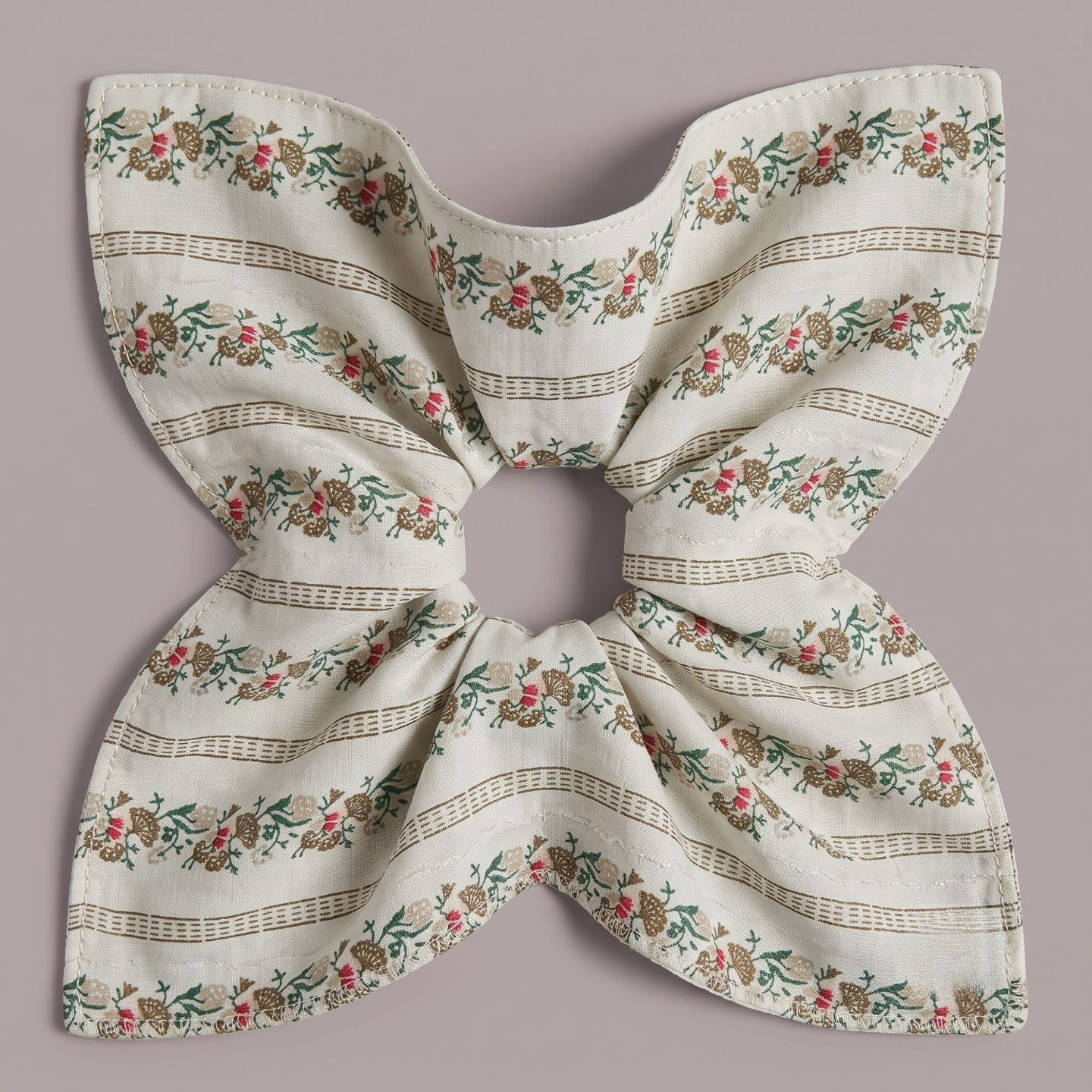Coletero cuadrado: Une fleur beige