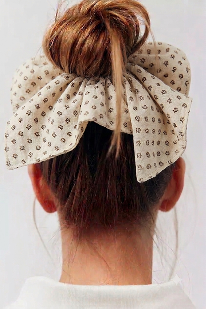 Coletero cuadrado: Une fleur beige