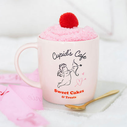 Set regalo taza Cupid’s Cafe con cuchara dorada y calcetines suaves rosas