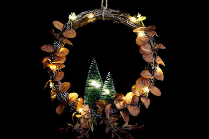 Decoración Colgante LED de Navidad con Árboles – Corona de 30 cm – Diseño Natural y Elegante (2 Modelos Surtidos)