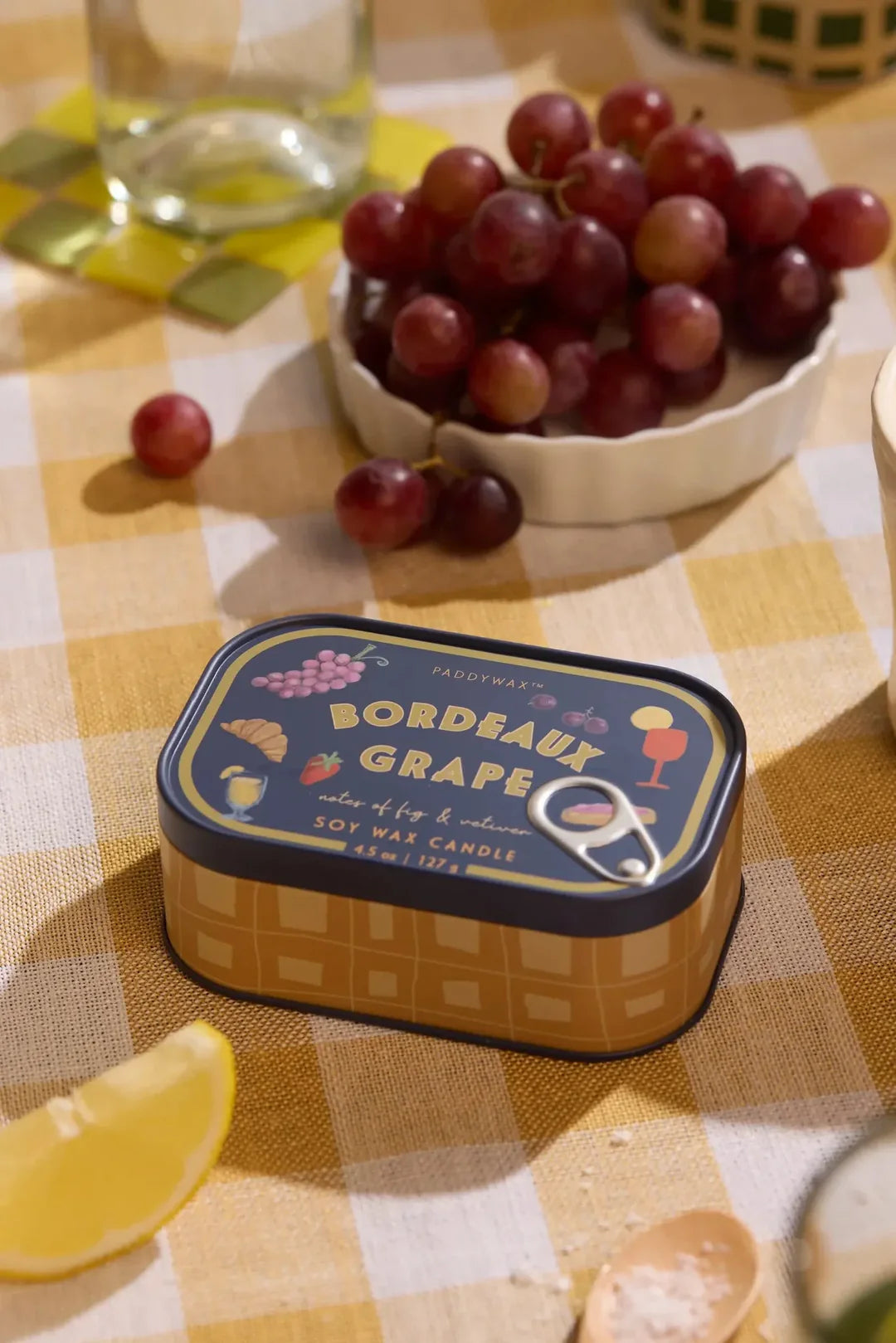 Vela aromática lata Bordeaux Grape Paddywax 128 g soja doble mecha