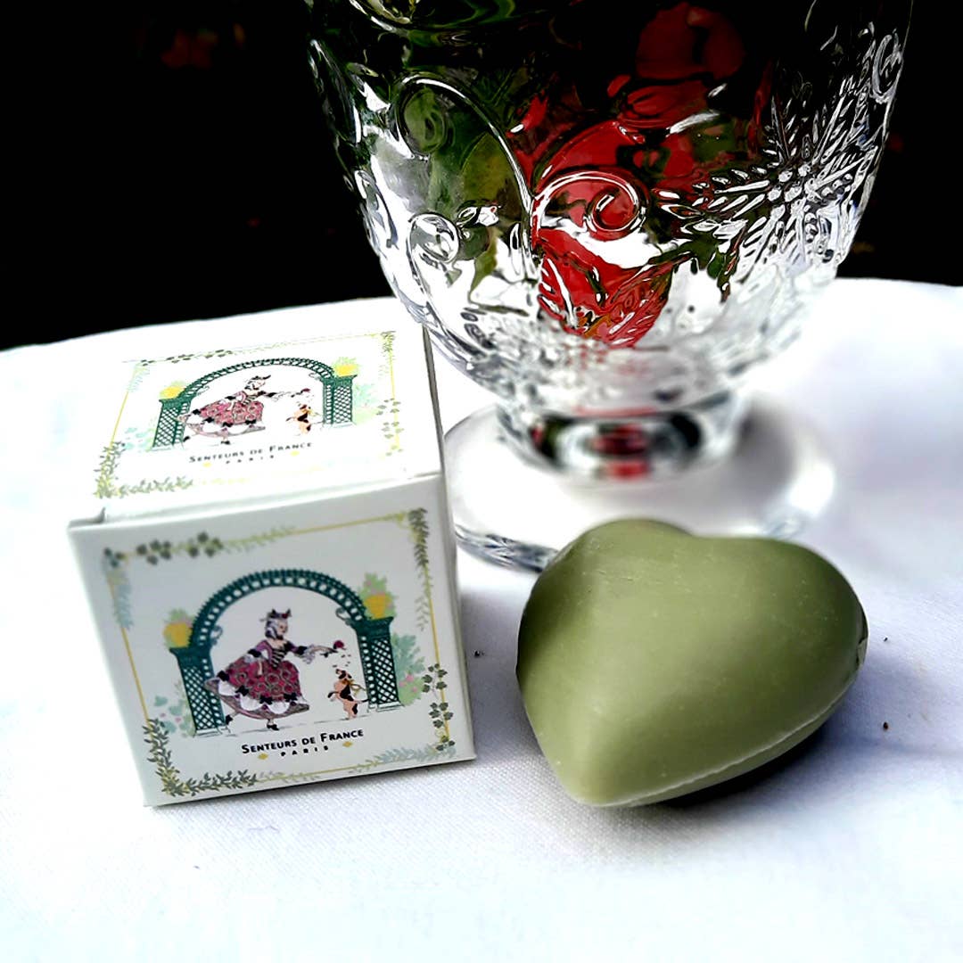 Jabón en forma de corazón de oliva Marquise con su perro