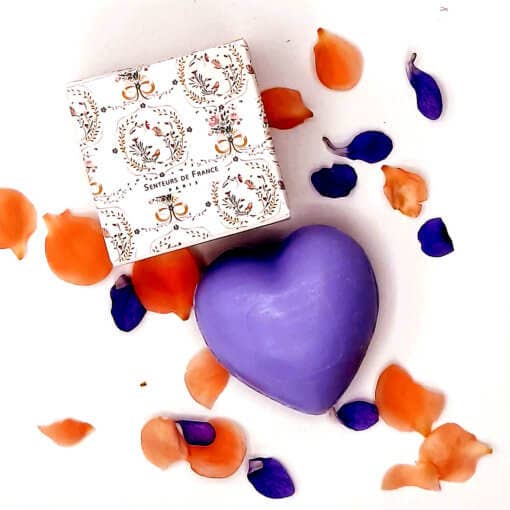 Jabón en forma de corazón con aroma a lavanda