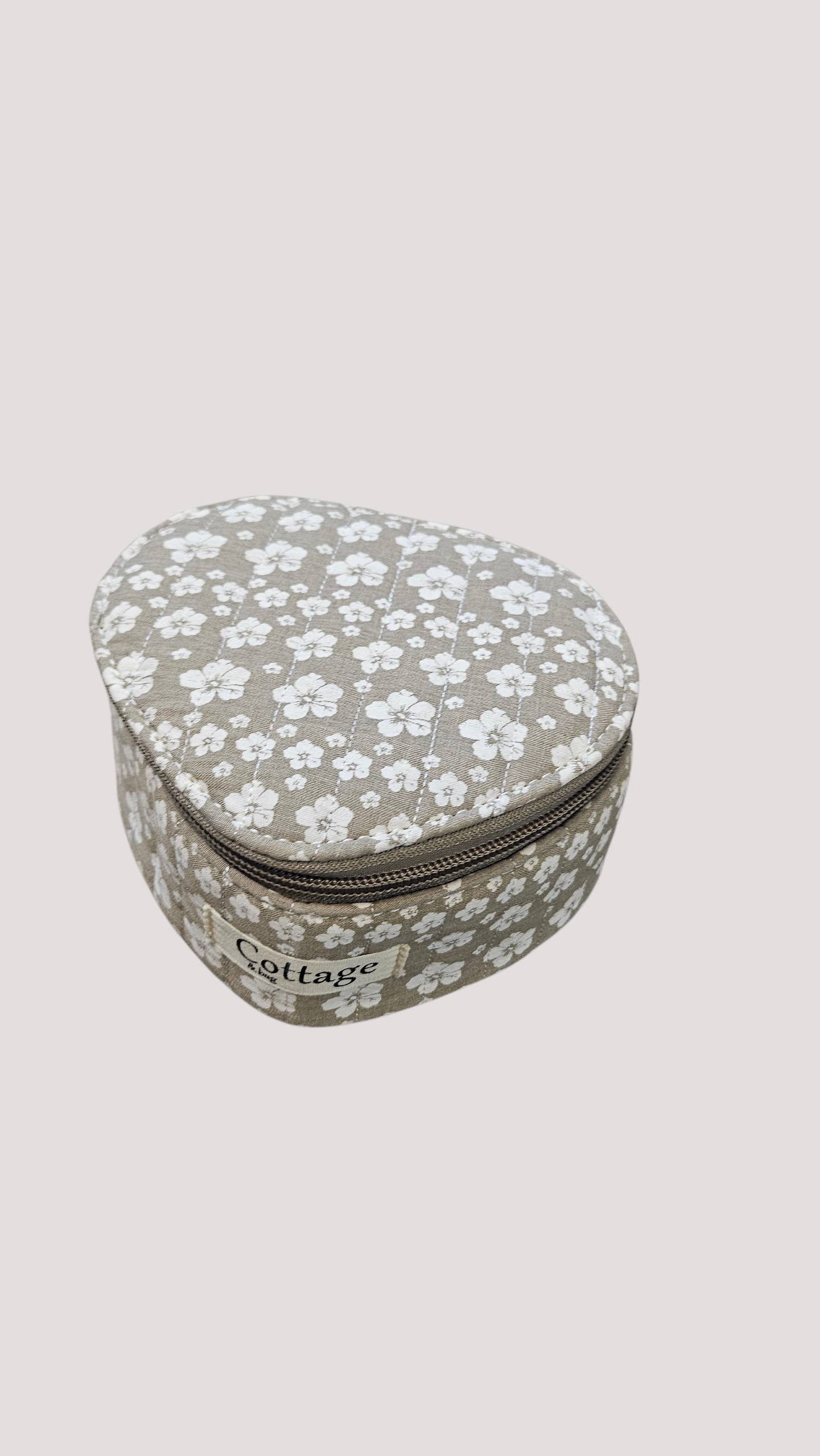 Caja de joyas con corazón 3D de algodón